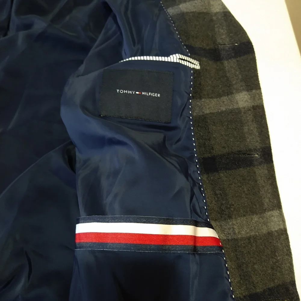 Tommy Hilfiger Addison "The Flex"Wool-Blend  Modern-Fit Trench Coat - Picture 10 of 15